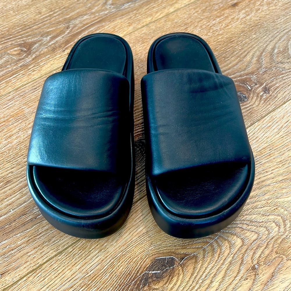 Balenciaga lambskin platform padded slides Sz 37